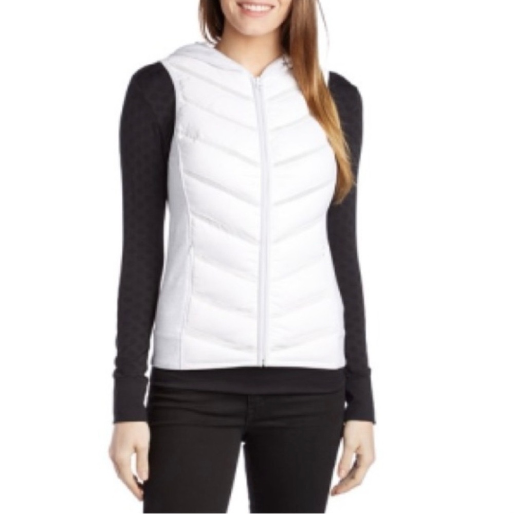 Blanc Noir White Packable Hooded Vest